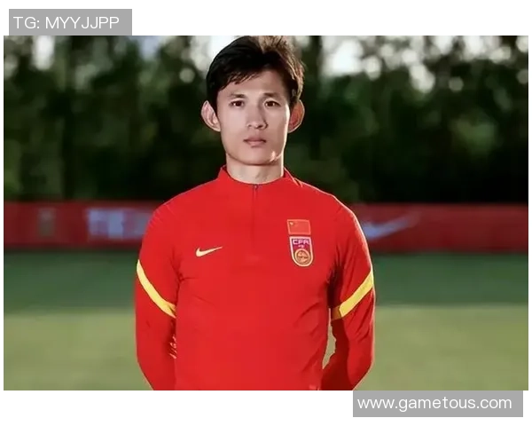 中国足球明星盘点：那些年我们追逐的绿茵传奇与现役球员