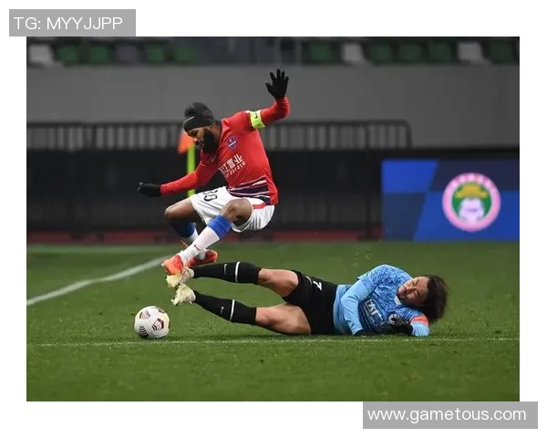 重庆足球队荣登足球战术排行榜第四名引发热议与关注